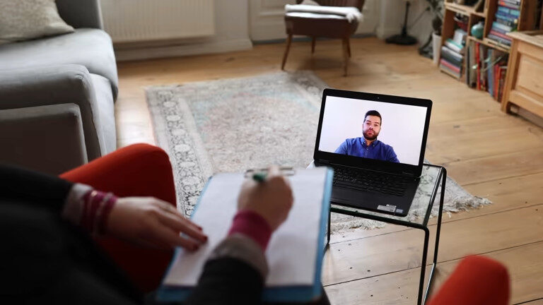 كيف تقيس التحسن بدون وهم "أيام جيدة" (إطار عمل استرحت للقياس) 